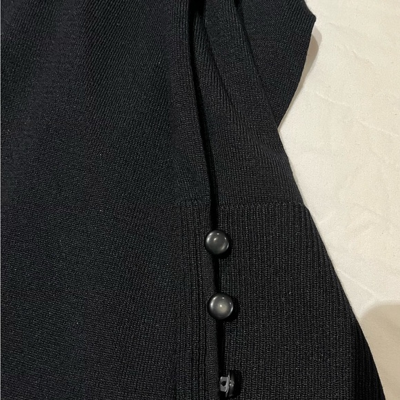 Black open cardigan with button sleeves - Picture 3 of 6